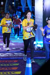 BIB: 4472, 349, 319
                            <button type="button" onclick="openModal(26224528)" class="btn btn-primary btn-sm float-right btn-popup" data-toggle="modal" data-target=".modal-high-quality">
                        <i class="fas fa-shopping-cart"></i> Add to Cart
                    </button>
                                            <button type="button" onclick="isThisMe(26224528, true)" class="btn btn-success btn-sm float-right btn-popup btn-isme hidden" data-toggle="tooltip" data-placement="bottom" title="นี่คือรูปของคุณใช่ไหม คลิกที่นี่เพื่อเอาเข้าอัลบั้ม">
                        <i class="fas fa-plus"></i> Add to album
                    </button>
                    <button type="button" onclick="isThisMe(26224528, false)" class="btn btn-warning btn-sm float-right btn-popup btn-isnotme hidden">
                        <i class="fas fa-ban"></i> Remove from album
                    </button>